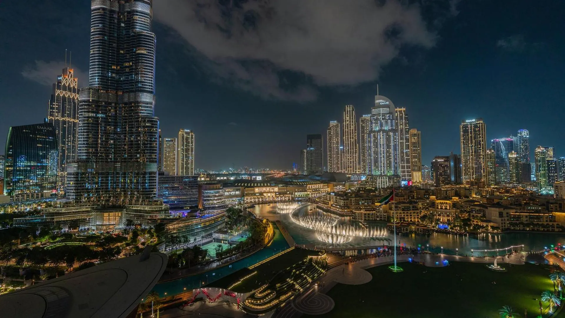 Unmatched Burj Khalifa & Fountain Show View-Amazing For New Years-1701 contacts
